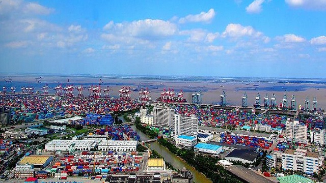 上海洋山港保稅港區(qū)